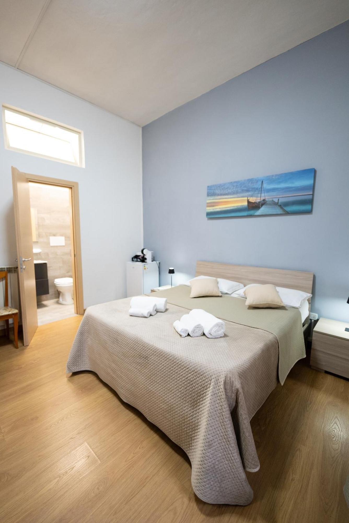 Home Josephine, A Due Passi Dalla Reggia Caserta Exterior foto